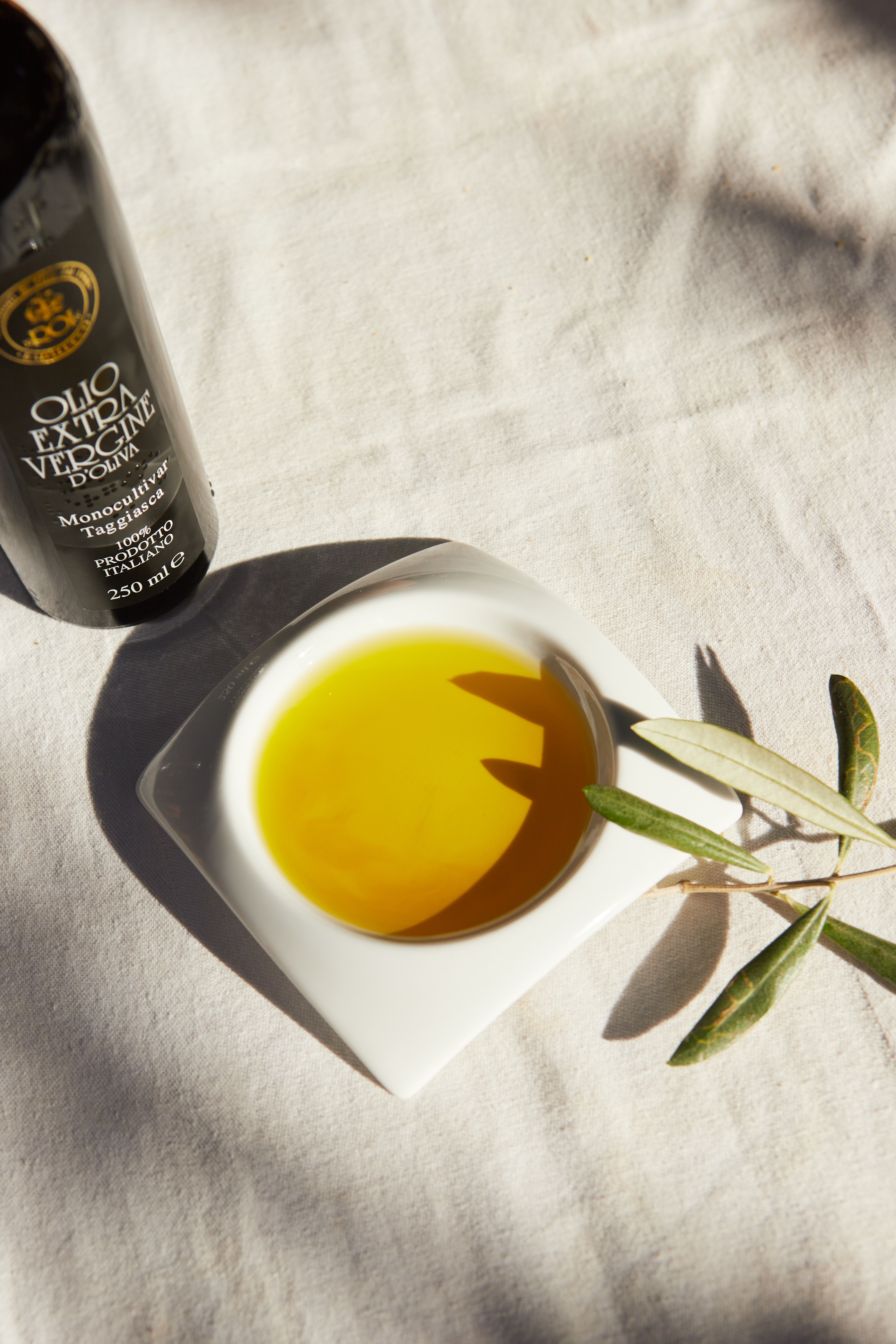 olio-roi-monocultivar-taggiasca-huile-d-olive-extra-vierge-1-l image 4
