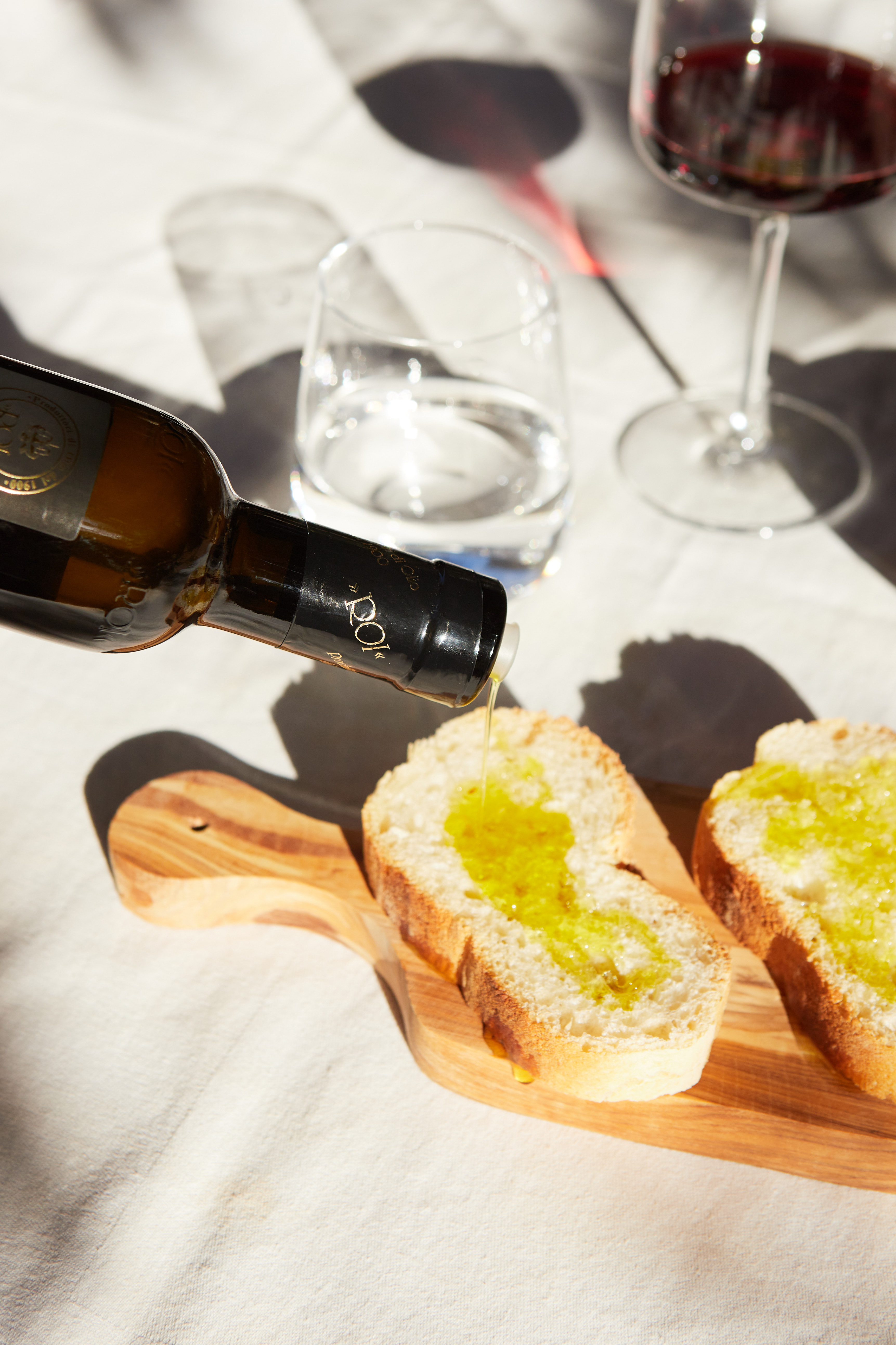 olio-roi-monocultivar-taggiasca-huile-d-olive-extra-vierge-1-l image 3
