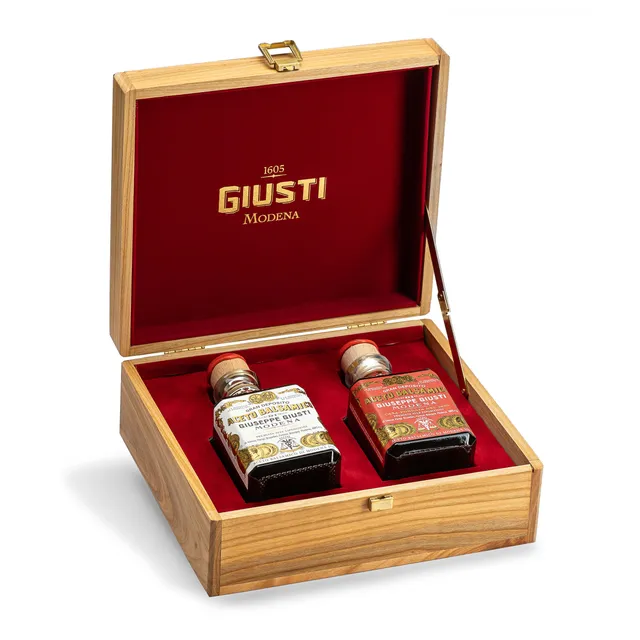 giusti-duetto-en-coffret-bois-2-et-3-m-dailles-d-or-vinaigre-balsamique-igp image 1