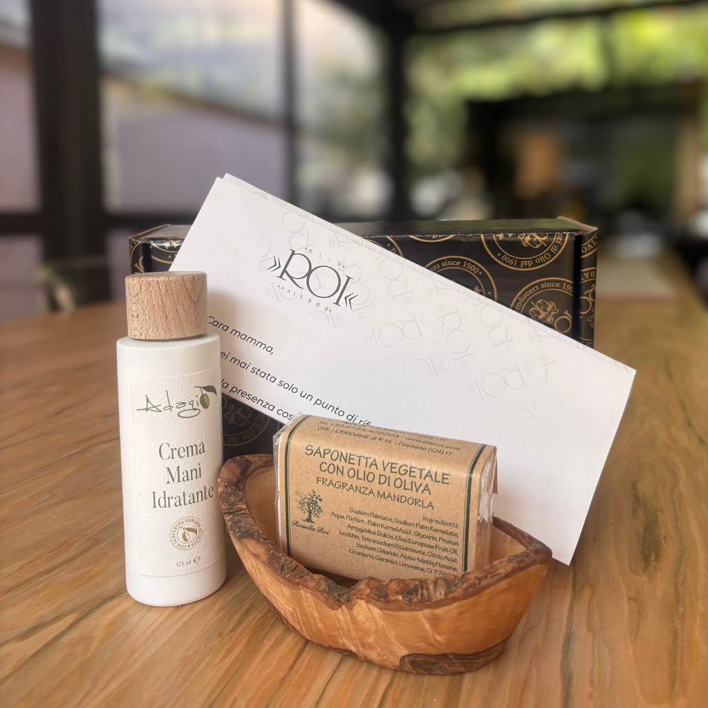 olio-roi-box-mamma-bien-tre-quotidien-coffret-cadeau image 1