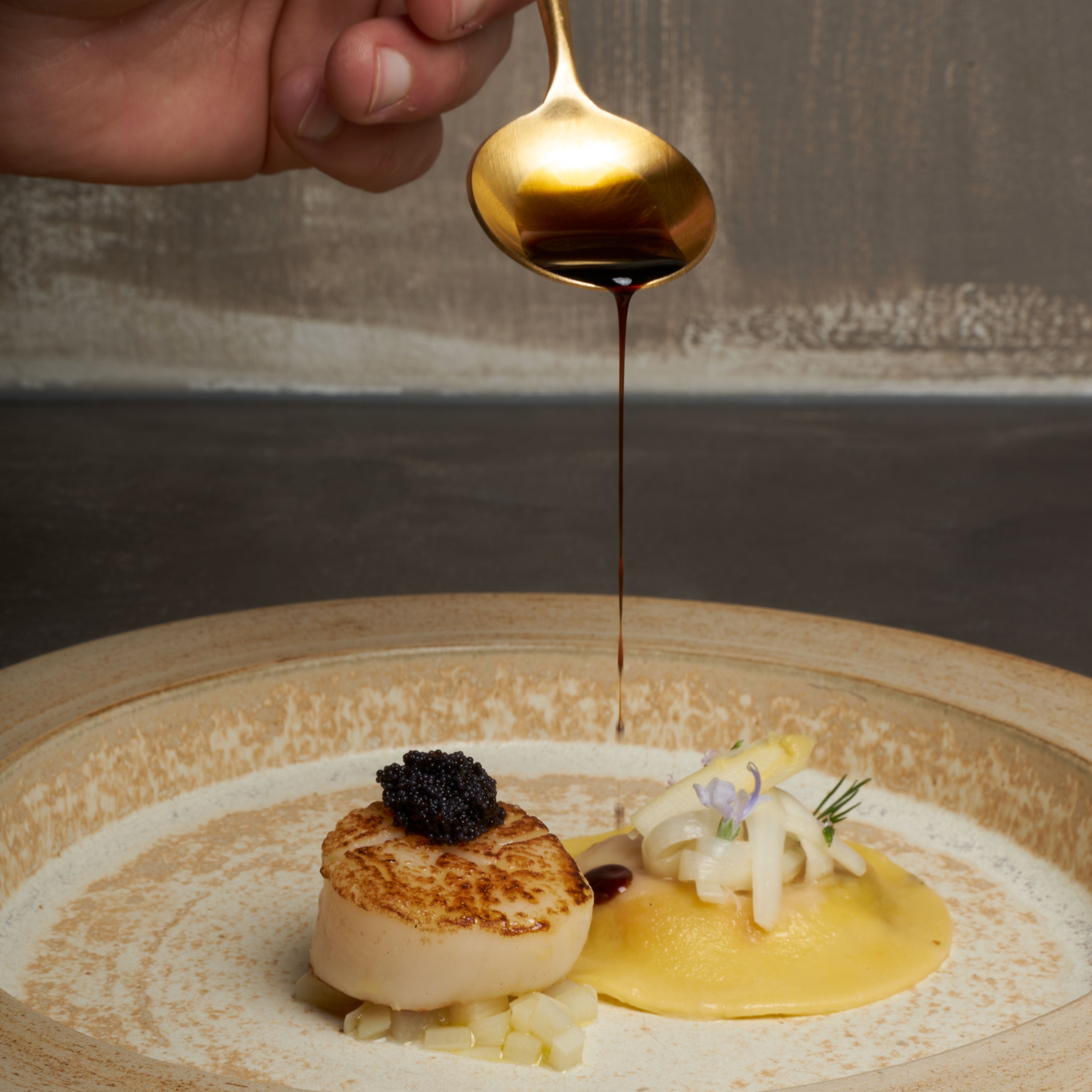 giusti-50-aceto-balsamico-riserva-extr-me-50-ans-flacon-num-rot-or-24-carats image 2
